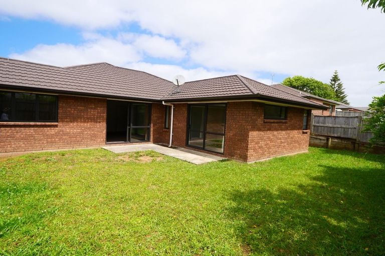 Photo of property in 10 Mcgowan Rise, Tuakau, 2121