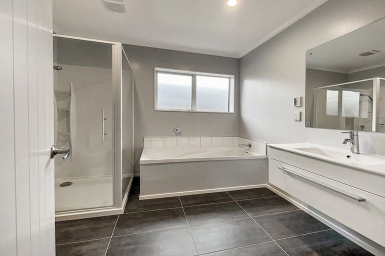 Photo of property in 14 Foxham Terrace, Churton Park, Wellington, 6037