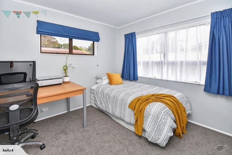 Photo of property in 17 Mellsop Avenue, Waiuku, 2123