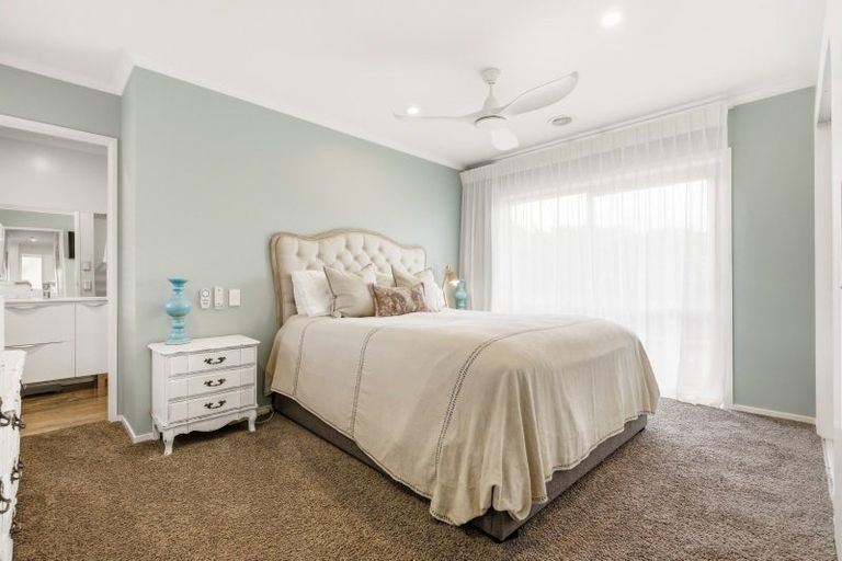 Photo of property in 11 Carpentras Way, Nukuhau, Taupo, 3330