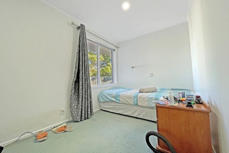 Photo of property in 27 Silverbirch Grove, Churton Park, Wellington, 6037
