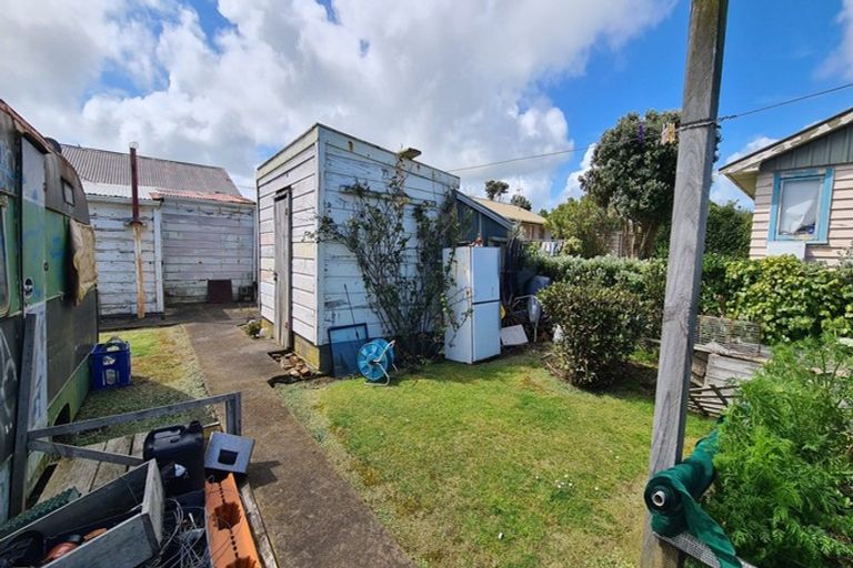 Photo of property in 10 King Street, Opunake, 4616