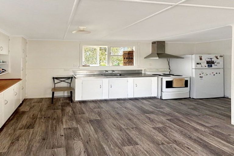 Photo of property in 43 Tennyson Street, Dannevirke, 4930