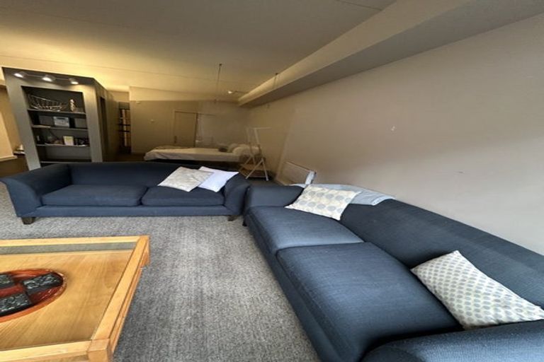 Photo of property in Gerondis Bldg Apartments, 408/60 Willis Street, Wellington Central, Wellington, 6011
