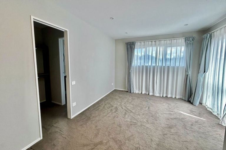 Photo of property in 12 Mantis Lane, Hobsonville, Auckland, 0616