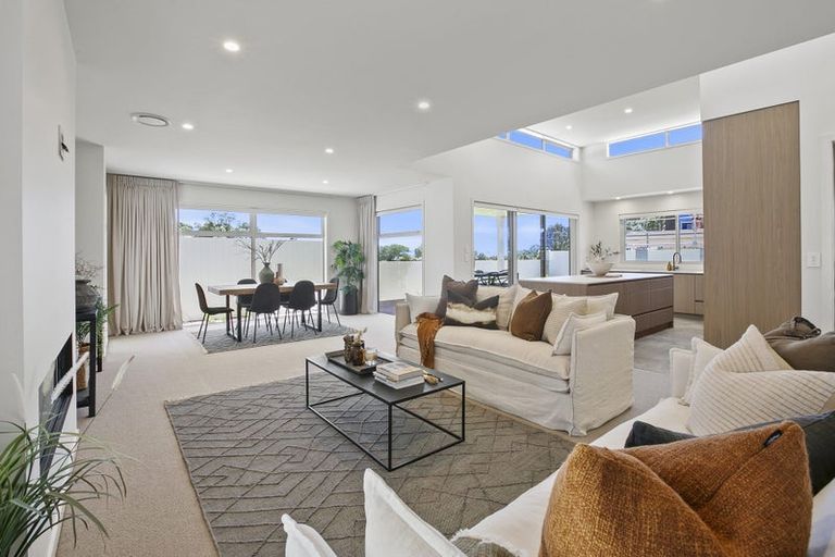 Photo of property in Mangorei Road, Strandon, New Plymouth, 4312