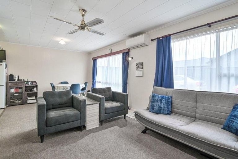 Photo of property in 3/507 Saint Aubyn, Hastings, 4122