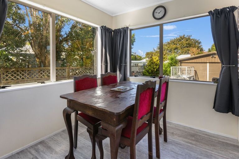Photo of property in 3 Augustus Earle Place, Pukehangi, Rotorua, 3015