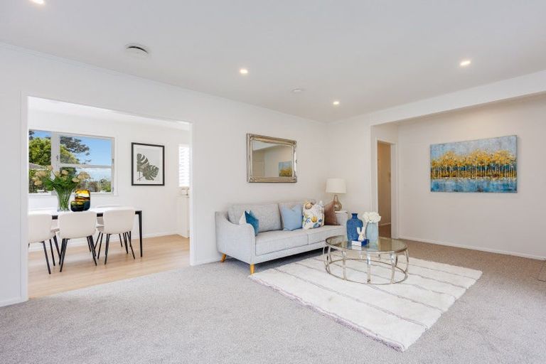 Photo of property in 21 Compton Street, Hillcrest, Auckland, 0627