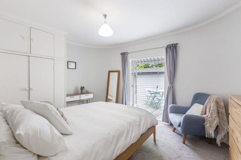 Photo of property in 36 Seabrook Avenue, New Lynn, Auckland, 0600