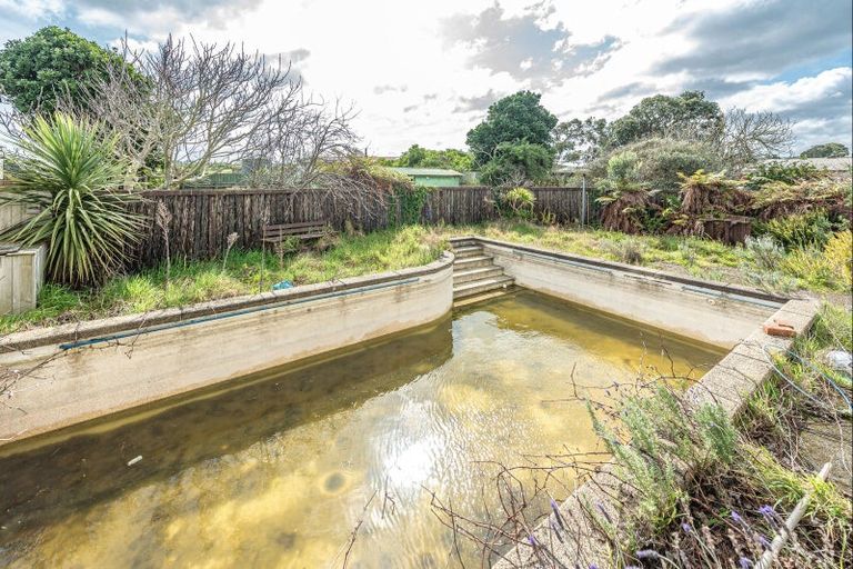 Photo of property in 43 Manuka Street, Castlecliff, Whanganui, 4501