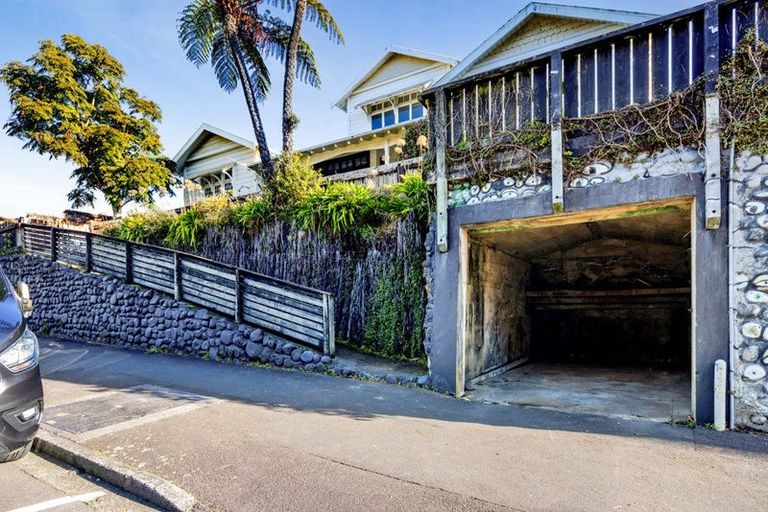 Photo of property in 98 Liardet Street, New Plymouth, 4310