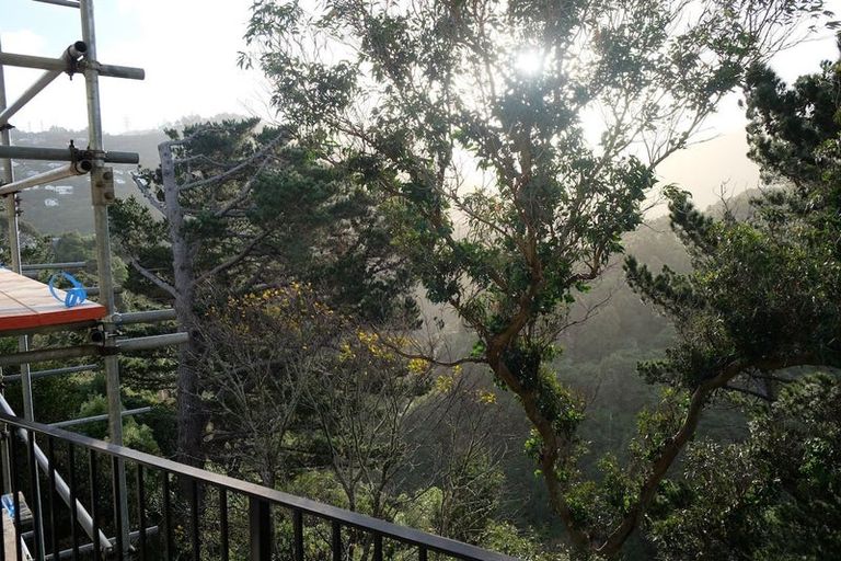 Photo of property in 132 Wadestown Road, Wadestown, Wellington, 6012