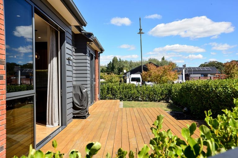 Photo of property in 2 Garland Lane, Leamington, Cambridge, 3432