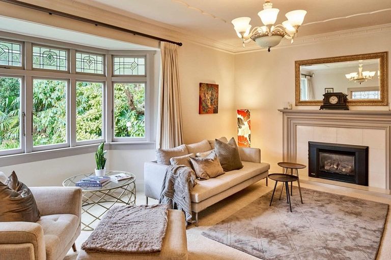 Photo of property in 10 Hinau Street, Woburn, Lower Hutt, 5010