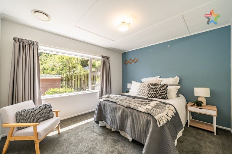 Photo of property in 23 Holmes Grove, Naenae, Lower Hutt, 5011