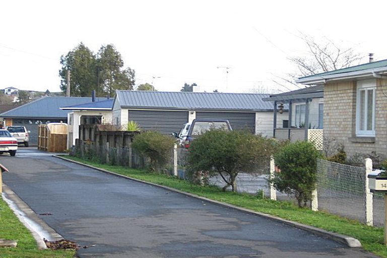 Photo of property in 16 Poaka Avenue, Dinsdale, Hamilton, 3204