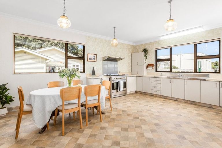 Photo of property in 53 Mersey Street, Island Bay, Wellington, 6023