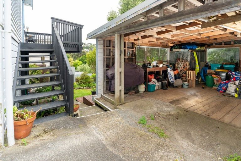 Photo of property in 62 Maupuia Road, Maupuia, Wellington, 6022