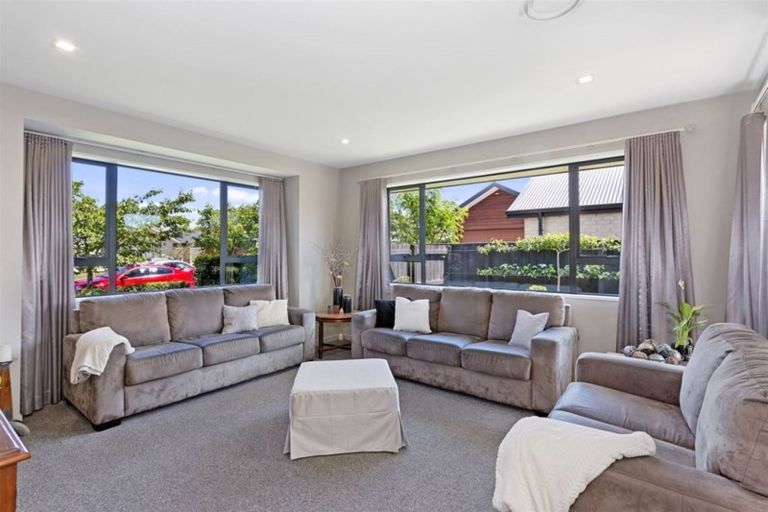 Photo of property in 15 Coachmans Road, Prebbleton, 7604