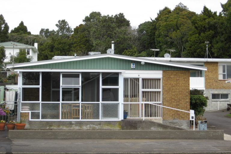 Photo of property in 3/3 Gilbert Street, New Plymouth, 4310
