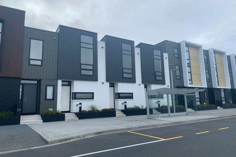 Photo of property in 232 Hobsonville Point Road, Hobsonville, Auckland, 0616