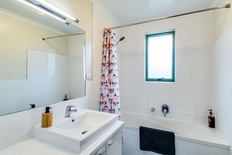 Photo of property in 6 O'dowd Road, Taradale, Napier, 4112