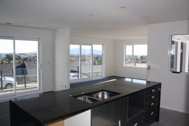 Photo of property in 103 Kakariki Grove, Waikanae, 5036