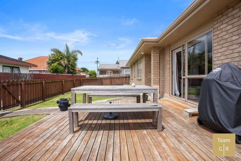 Photo of property in 15a Youngs Road, Papakura, 2110