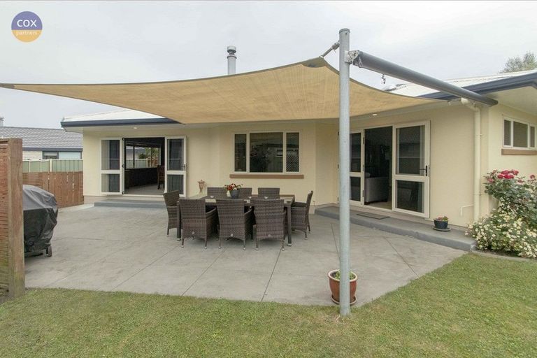 Photo of property in 17 Chelsea Drive, Taradale, Napier, 4112
