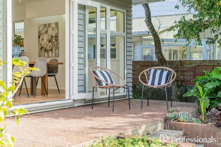 Photo of property in 19 Holly Grove, Maungaraki, Lower Hutt, 5010