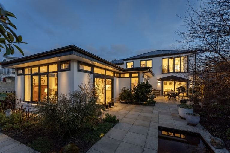 Photo of property in 62a Holly Road, St Albans, Christchurch, 8014