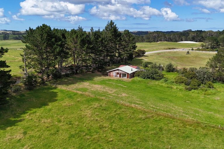 Photo of property in 62 Scarrott Road, Te Kopuru, 0391