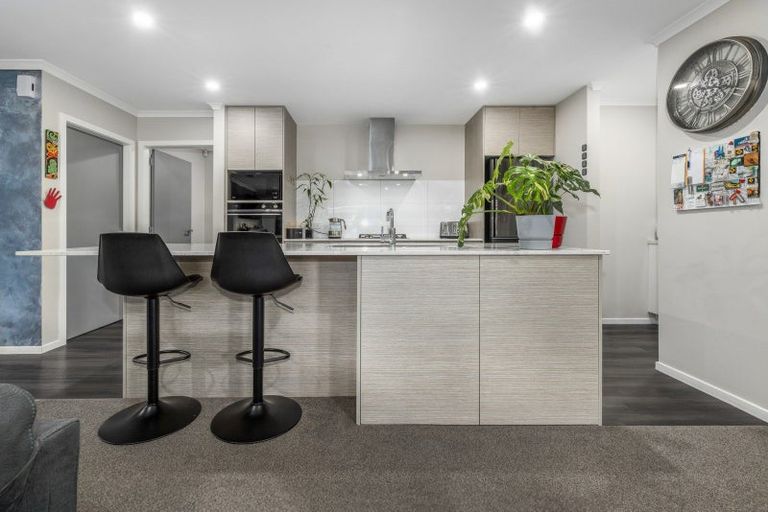 Photo of property in 118 John Burke Drive, Aotea, Porirua, 5024