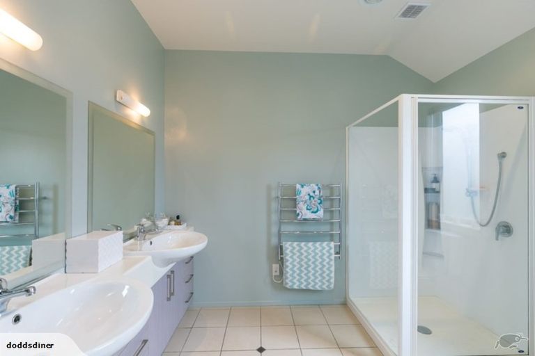 Photo of property in 5 Winsley Terrace, Churton Park, Wellington, 6037