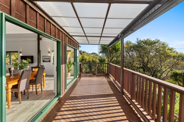 Photo of property in 200 Tawa Road, Kumeu, 0891