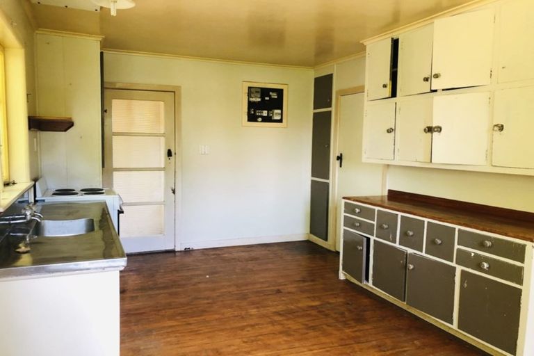 Photo of property in 1/15 Newington Road, Henderson, Auckland, 0612