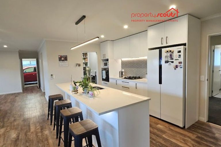 Photo of property in 12 Kingi Te Ahoaho Place, Otaki, 5512