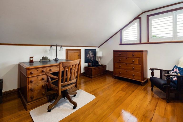 Photo of property in 23 Ruakiwi Road, Hamilton Lake, Hamilton, 3204