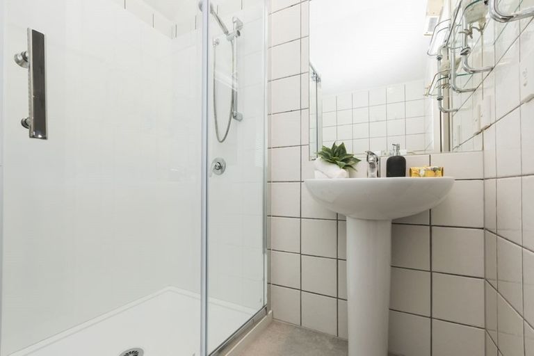 Photo of property in 1/21 Kilmarnock Street, Riccarton, Christchurch, 8011