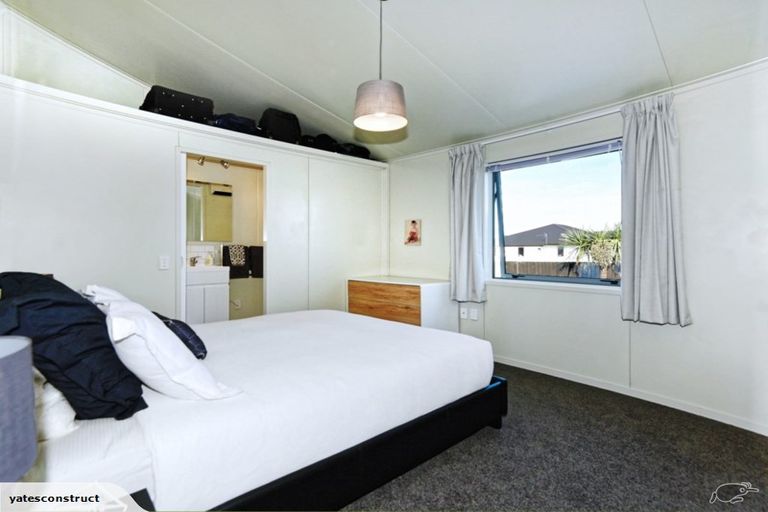 Photo of property in 3a Kingsbridge Drive, Burwood, Christchurch, 8083
