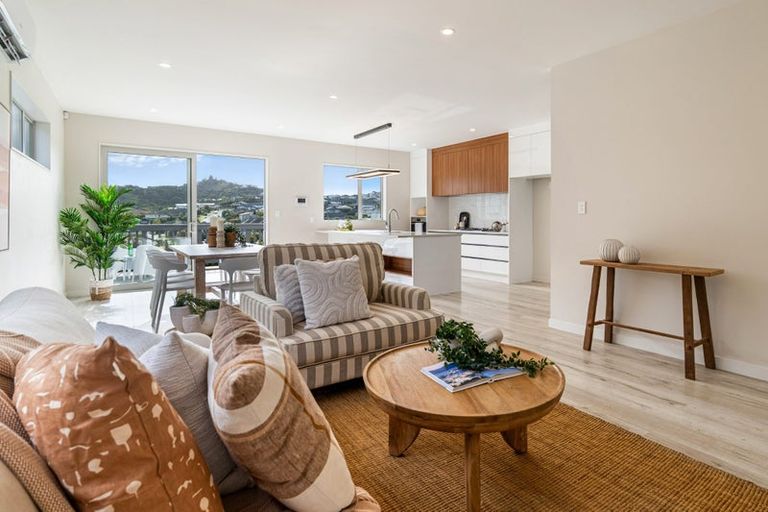 Photo of property in 28 Bine Crescent, Orewa, 0931