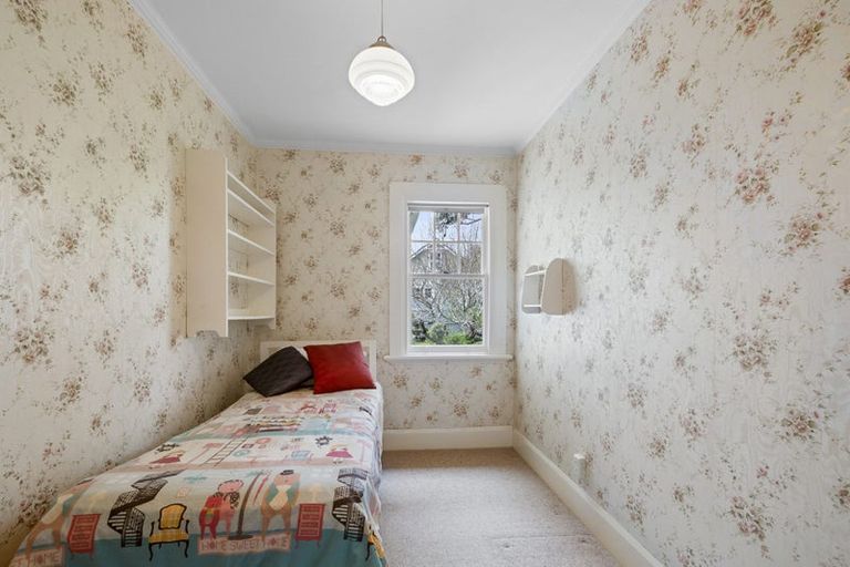 Photo of property in 17 Barrett Street, Westown, New Plymouth, 4310