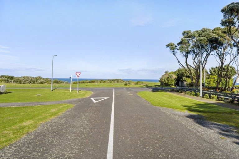 Photo of property in 1 Tennyson Street, Opunake, 4616