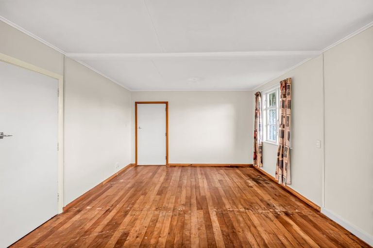 Photo of property in 55 Wilson Street, Waverley, 4510