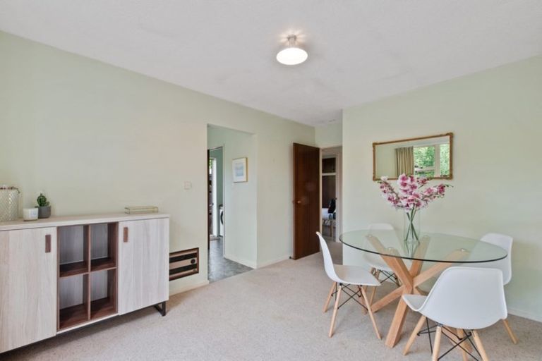 Photo of property in 8 Gatonby Place, Avonhead, Christchurch, 8042