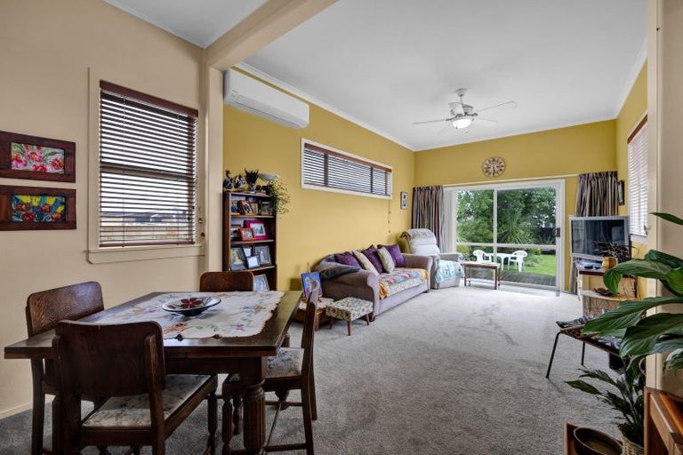 Photo of property in 10 Morrissey Street, Hawera, 4610