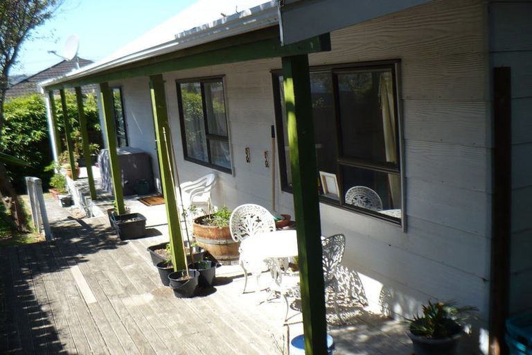 Photo of property in 152 Queens Drive, Lyall Bay, Wellington, 6022