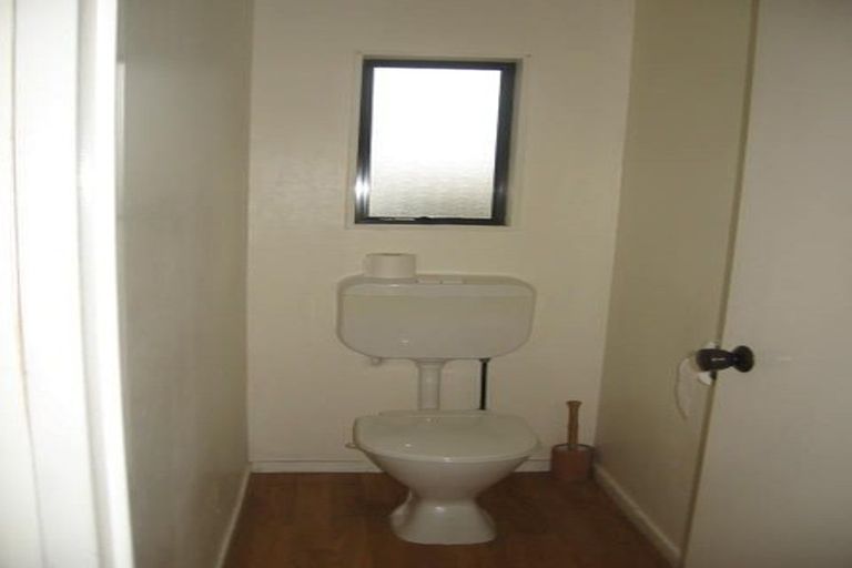 Photo of property in 2/6 Esperanto Road, Papatoetoe, Auckland, 2025