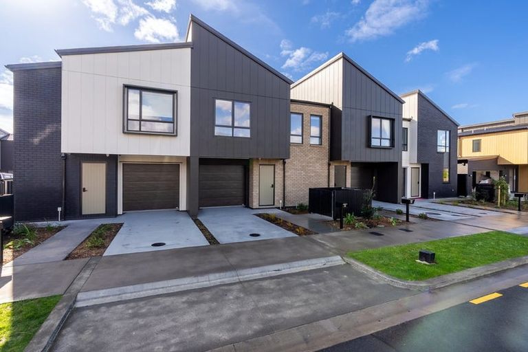 Photo of property in 22 Waka Moana Drive, Hobsonville, 0616